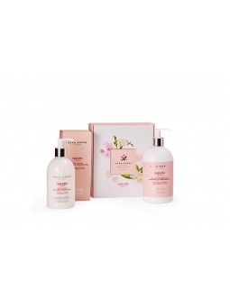 Acca Kappa Sakura Tokyo Gift Set with Bath Gel 500ml and Body Lotion 300ml